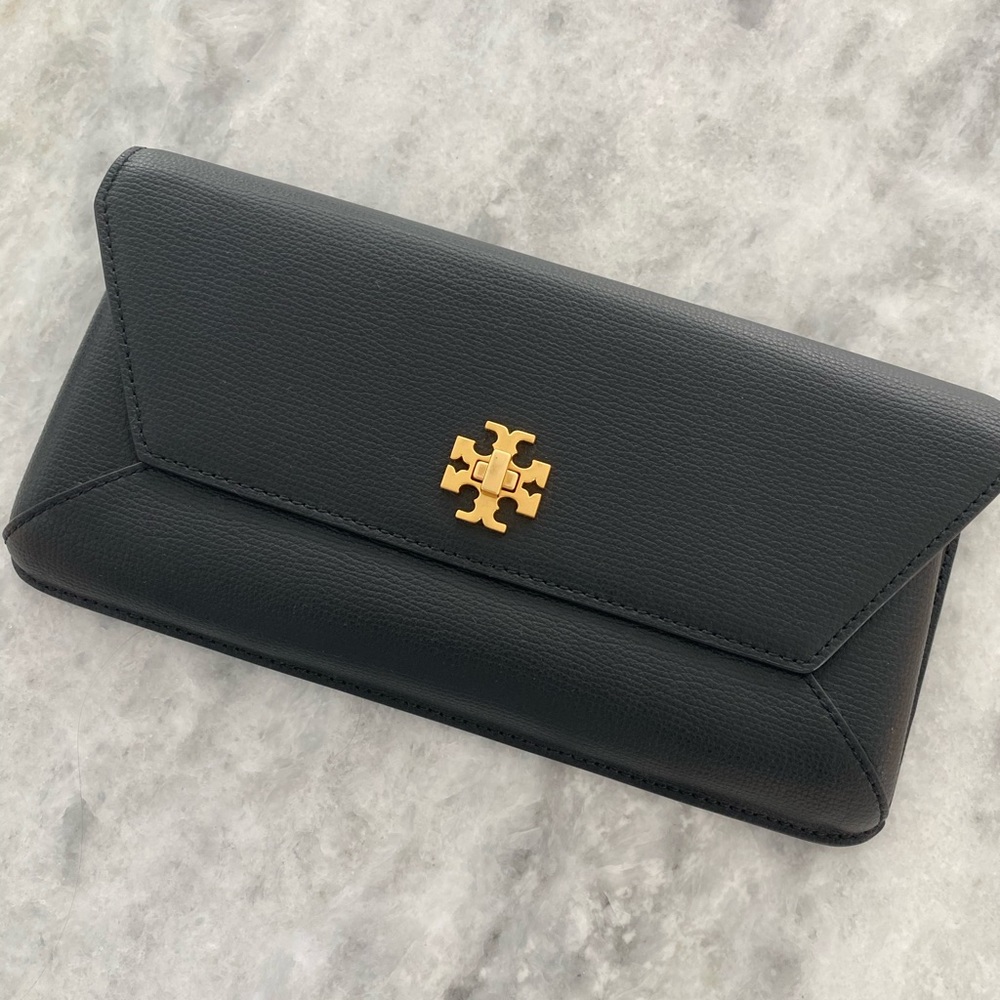 Black Tory Burch clutch